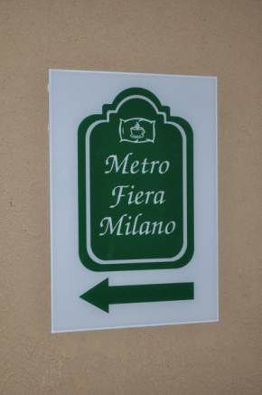 Отель Affittacamere Metro Fiera  Перо